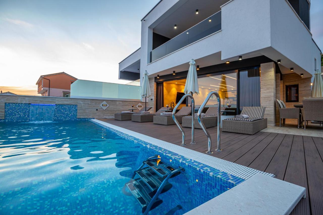 Villa Marassi With Heated Pool, Hot Tub And Sauna Crikvenica Kültér fotó