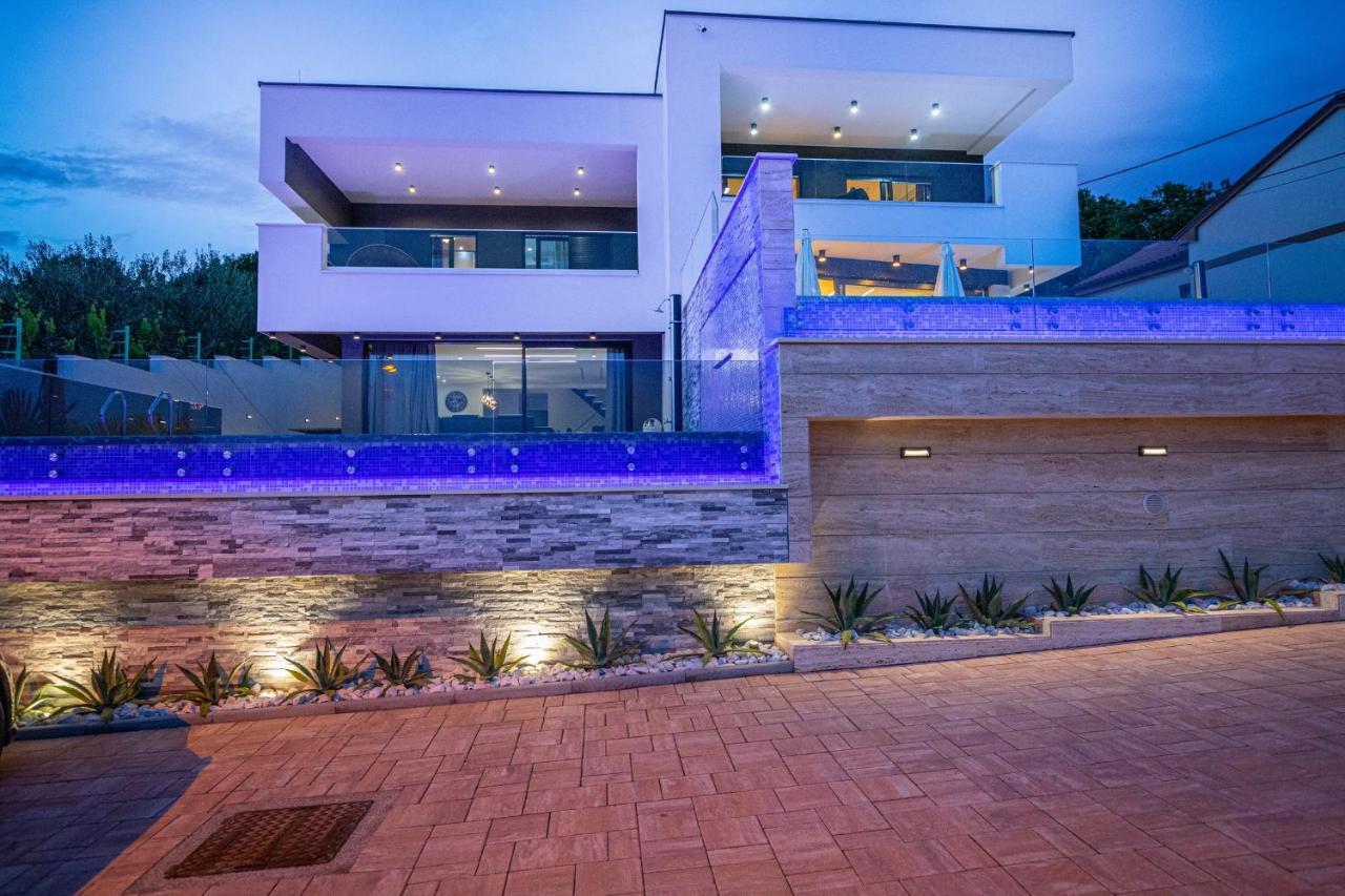 Villa Marassi With Heated Pool, Hot Tub And Sauna Crikvenica Kültér fotó