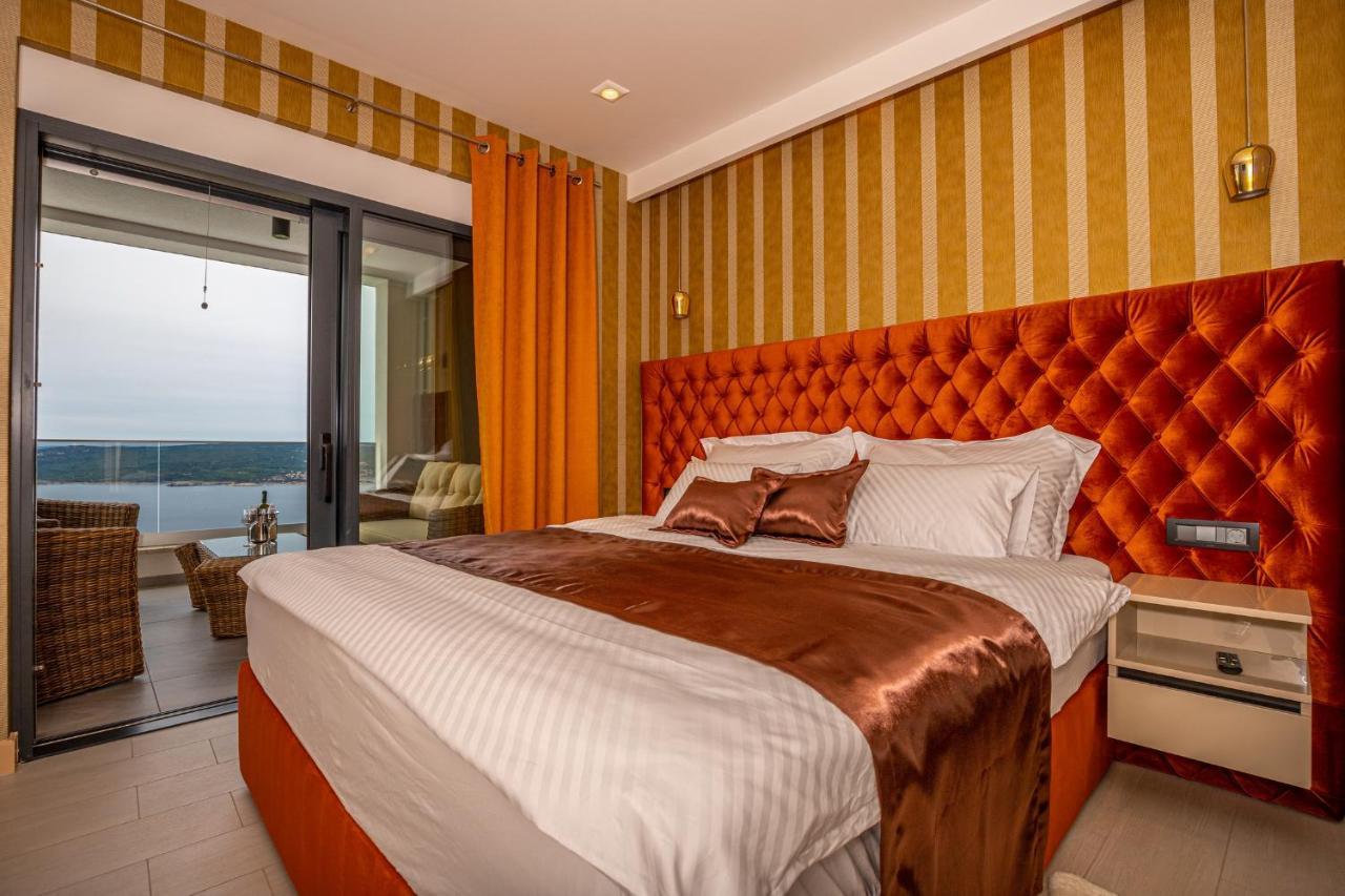Villa Marassi With Heated Pool, Hot Tub And Sauna Crikvenica Kültér fotó