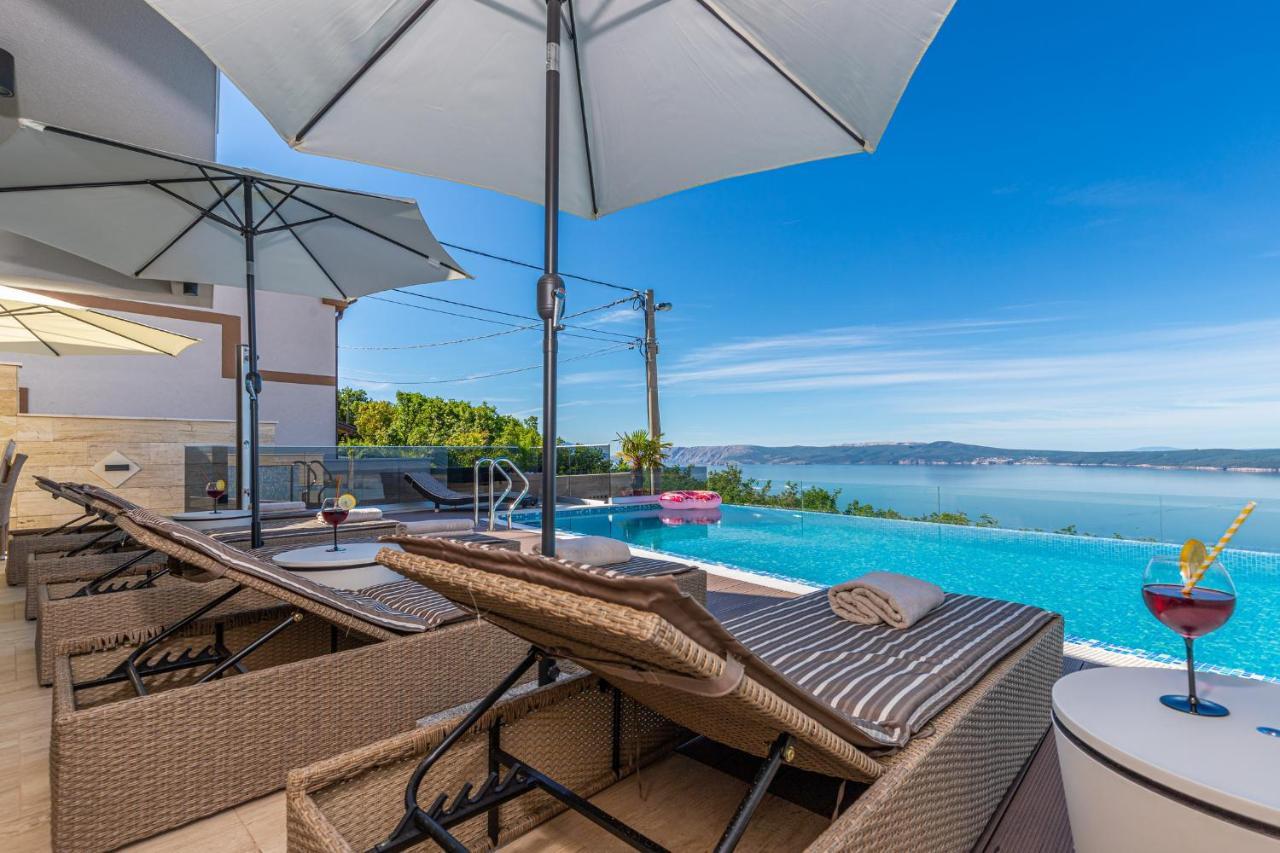 Villa Marassi With Heated Pool, Hot Tub And Sauna Crikvenica Kültér fotó